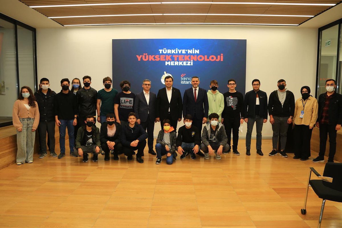 Uşak Belediye Başkanı ve Genç Kuşak Topluluğu Teknopark İstanbul'u Ziyaret Etti