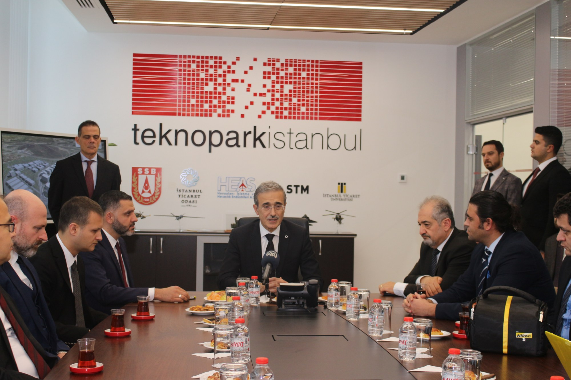 Savunma Sanayii Başkanı Prof. Dr. İsmail Demir Teknopark İstanbul'u Ziyaret Etti