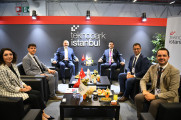 Mr. Abdurrahman Kaan, one of our former MÜSİAD Presidents, visited the Teknopark Istanbul stand at IDEF 2025. img-3